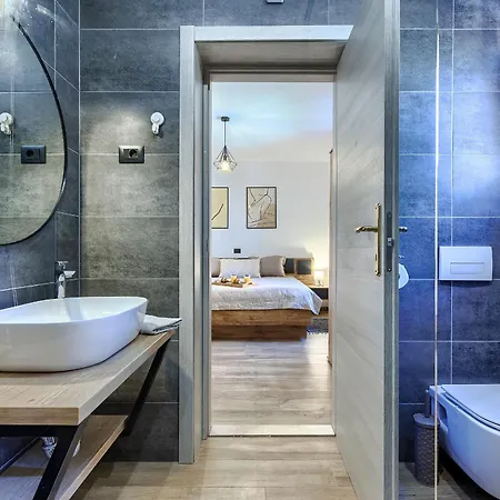 Solis - New Private Pool Villa, 4 Bedrooms, Near Pula & Beaches Villa *